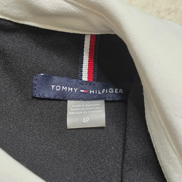 NWOT Tommy Hilfiger Puff Shoulder Short Sleeve Jumpsuit Size 4P - Picture 3 of 11